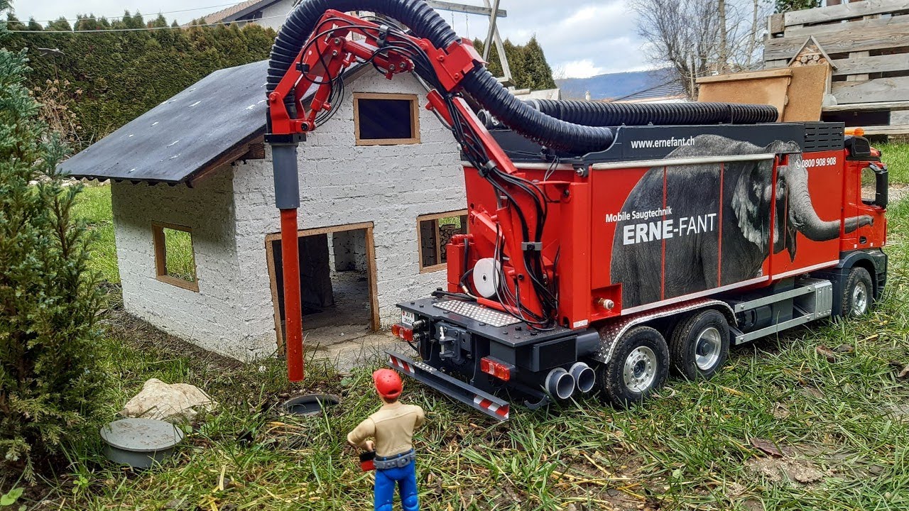 Suction excavator RC Truck 1:15 Scale - Saugbagger - Vac cleaner - Water drainage