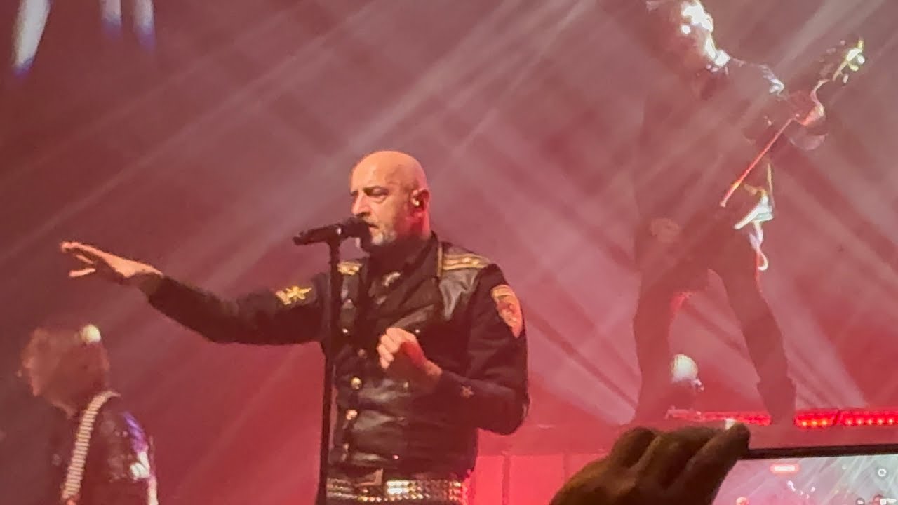 Eisbrecher « Dein Herz » (live à Paris  l’Élysée Montmartre, le 9 avril 2025)