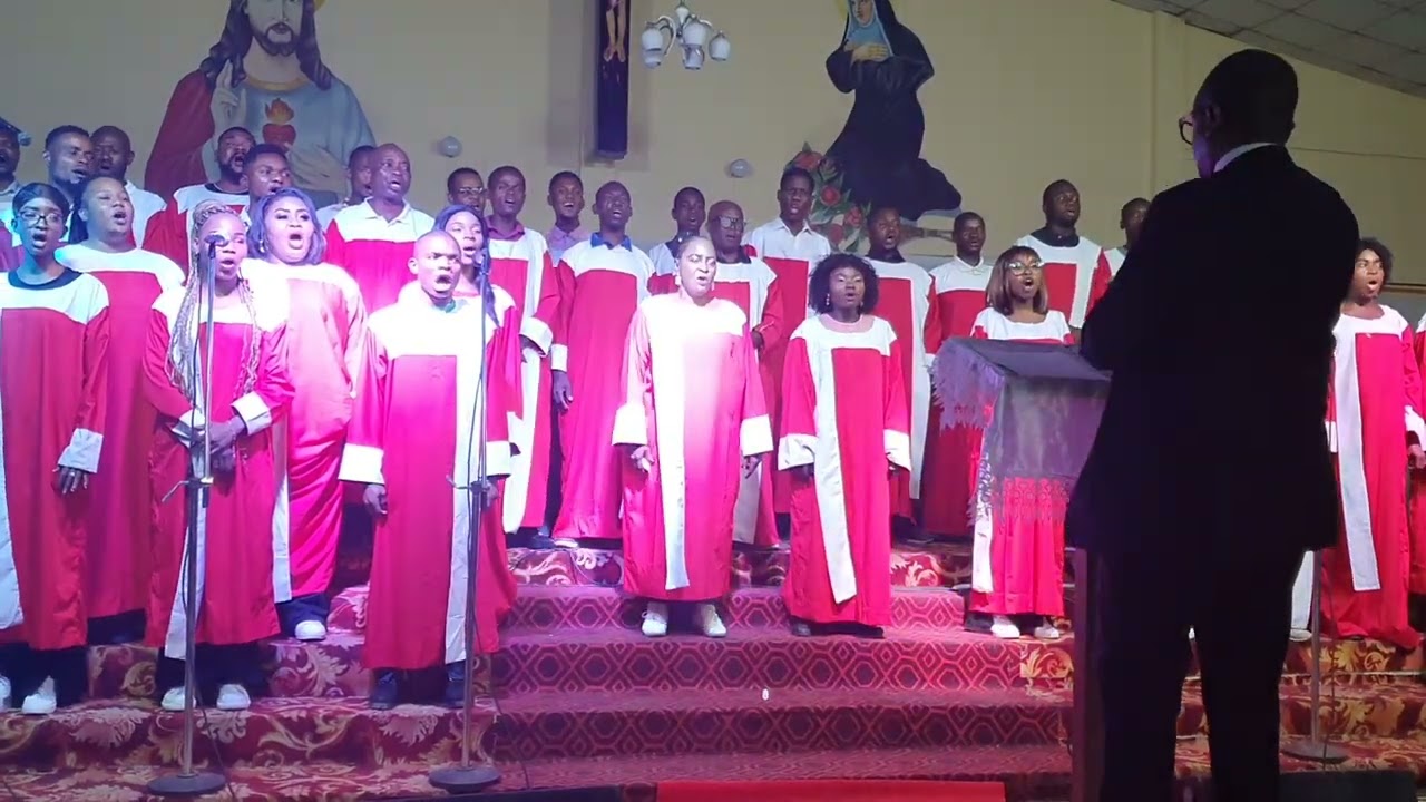 Nkombo na yo Nkolo (Hymne BYM) interprété par la chorale Epine de la paroisse Sainte Rita