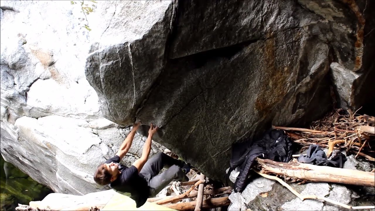 Bouldering in Zillertal ( Black Beauty // Sundance sit // El Gauhara )