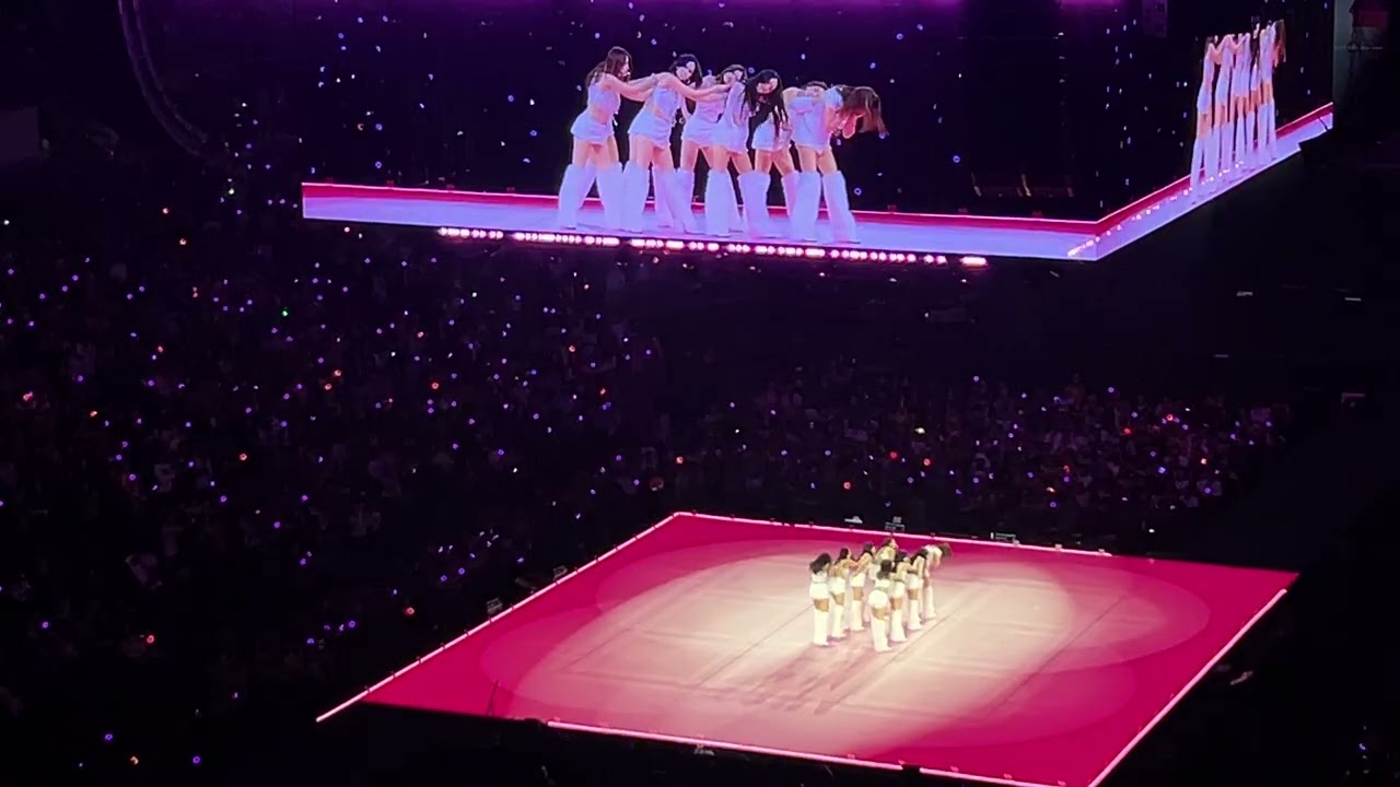 TWICE - Strategy - Capital One Arena, Washington D.C.