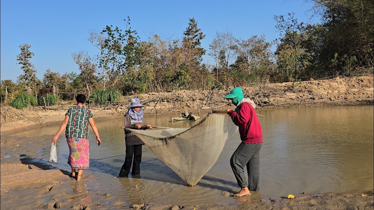 # ญาติพี่น้องมาส้อนกุ้งหนองยายแปบาดละถ้วย