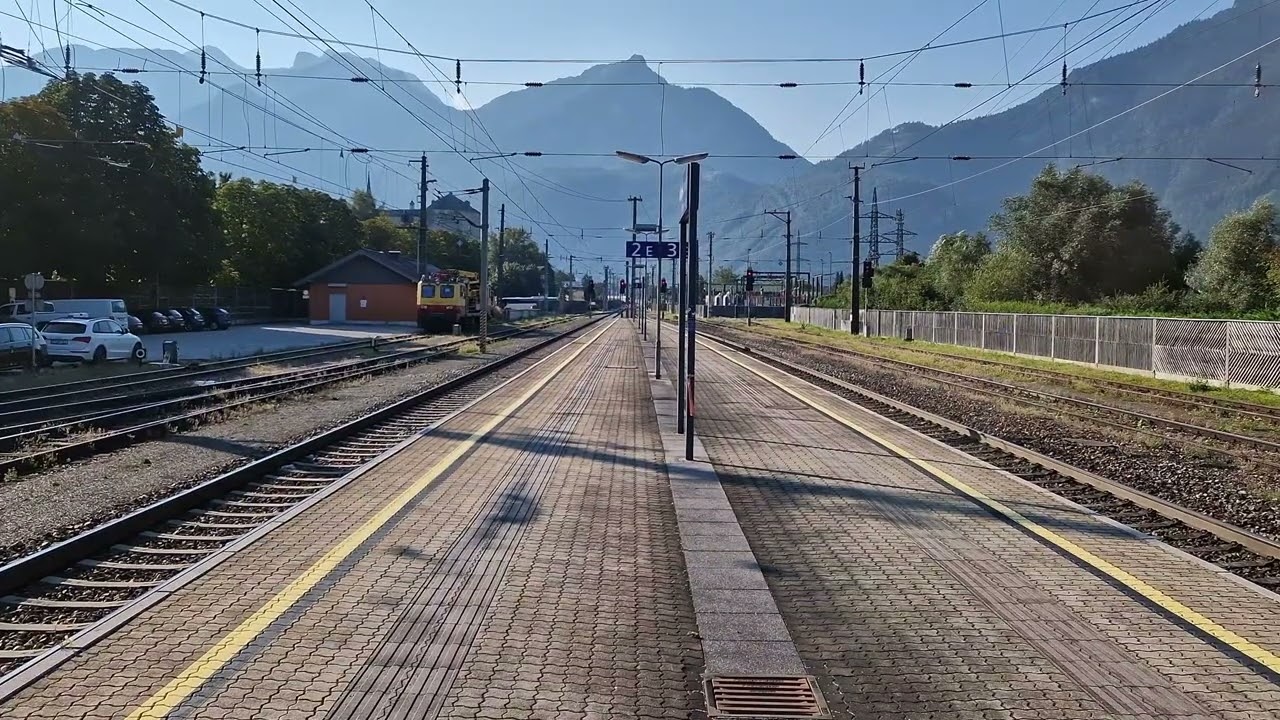 Einfahrt des EuroCity 218 