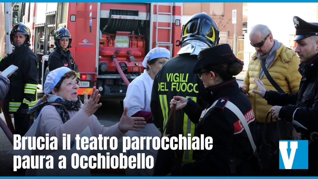 Fiamme e fumo, fuga dal teatro