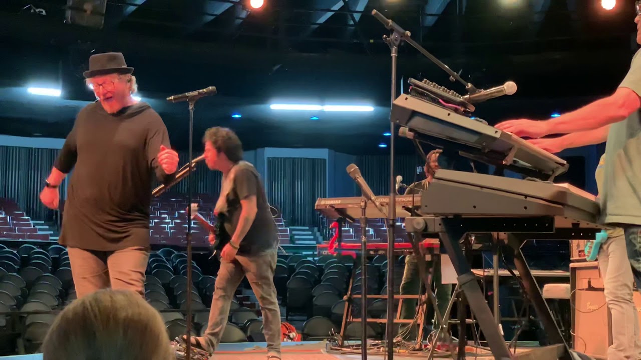 Toto - Devil&rsquo;s Tower - Live at the Celebrity Theater, Phoenix, Arizona