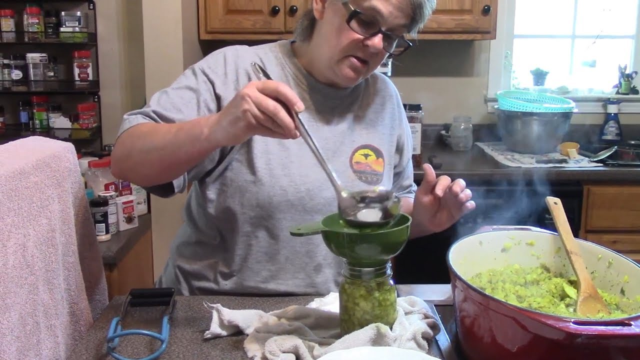 Easy Homemade Dill Pickle Relish #relish #pickles #dillpickle #picklerecipe #picklerelish