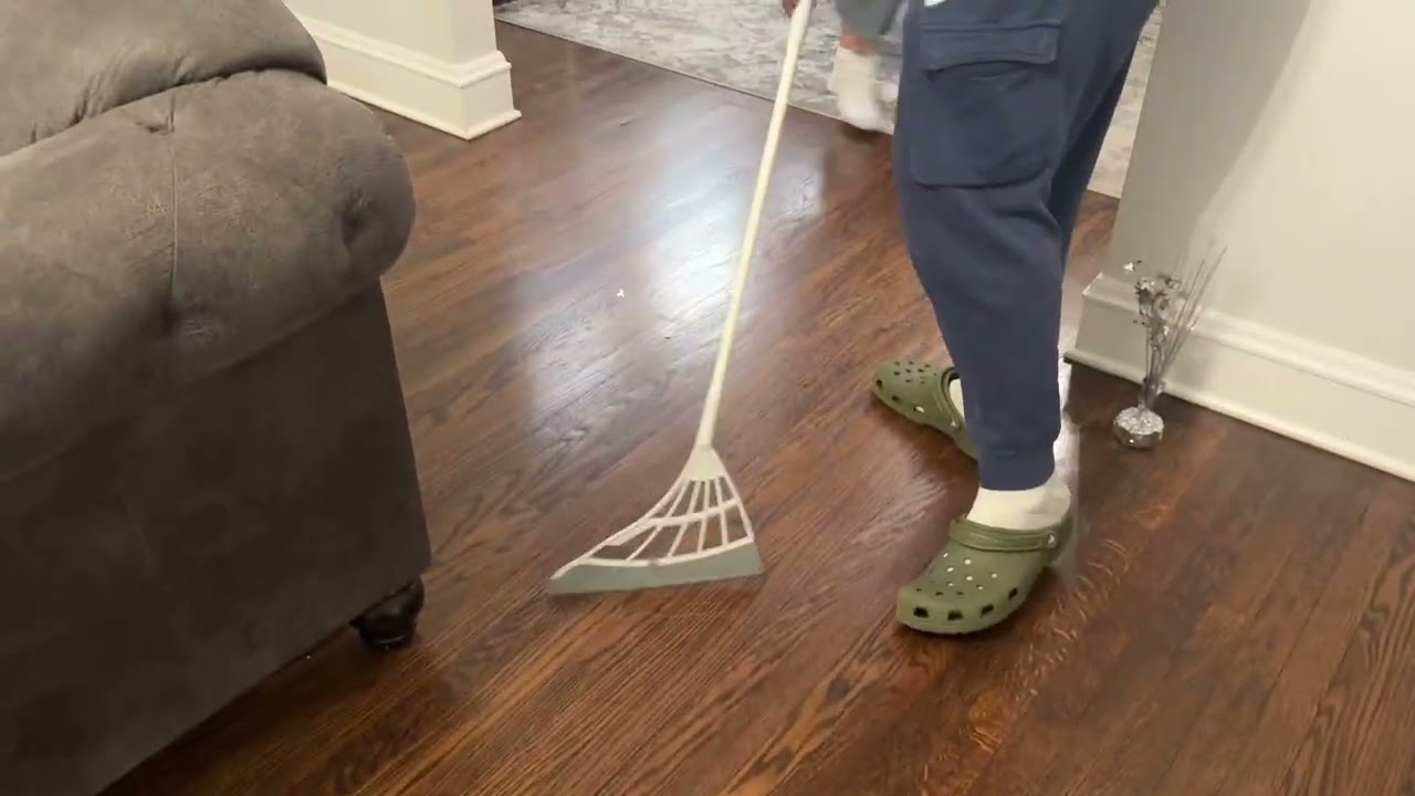 Original Broombi   All Surface Silicone Broom, Squeegee, Pet Hair Remover Review