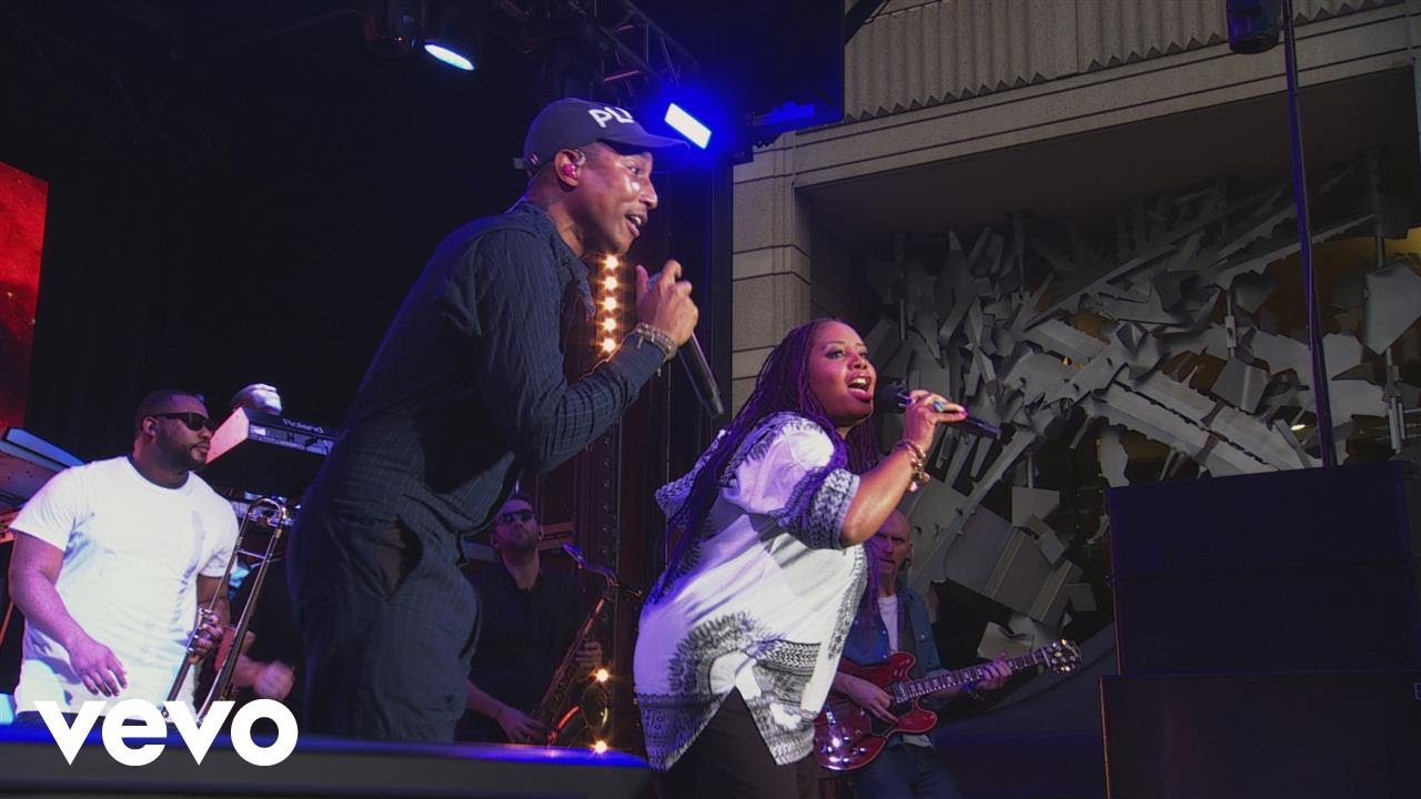 Lalah Hathaway, Pharrell Williams - Surrender (Live at TIFF)