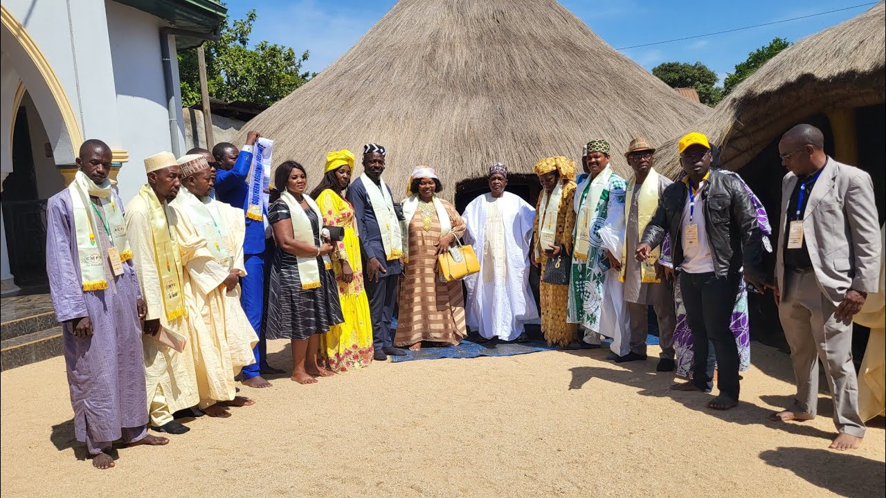Cours Intérieure du Lamidat de Ngaoundéré feat Saady Hanane
