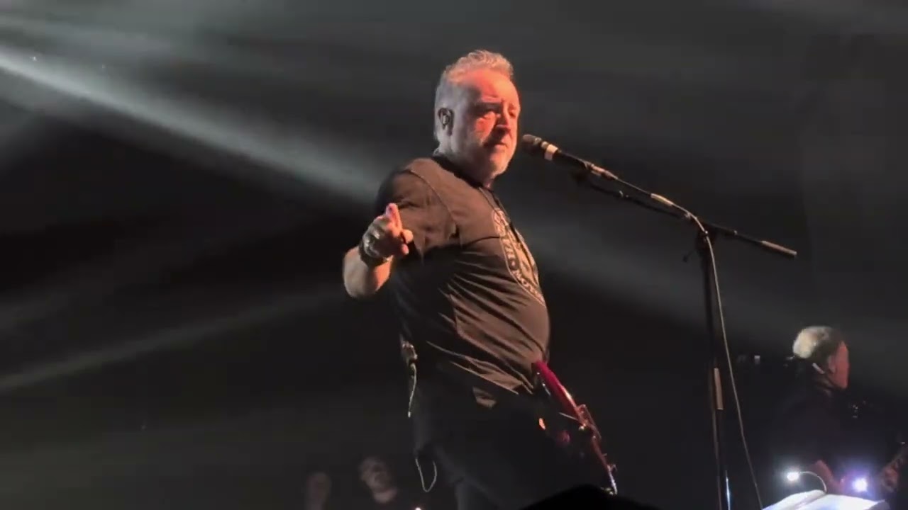 Peter Hook & The Light « Disorder » (Joy Division) Élysée Montmartre 15032025 Paris France