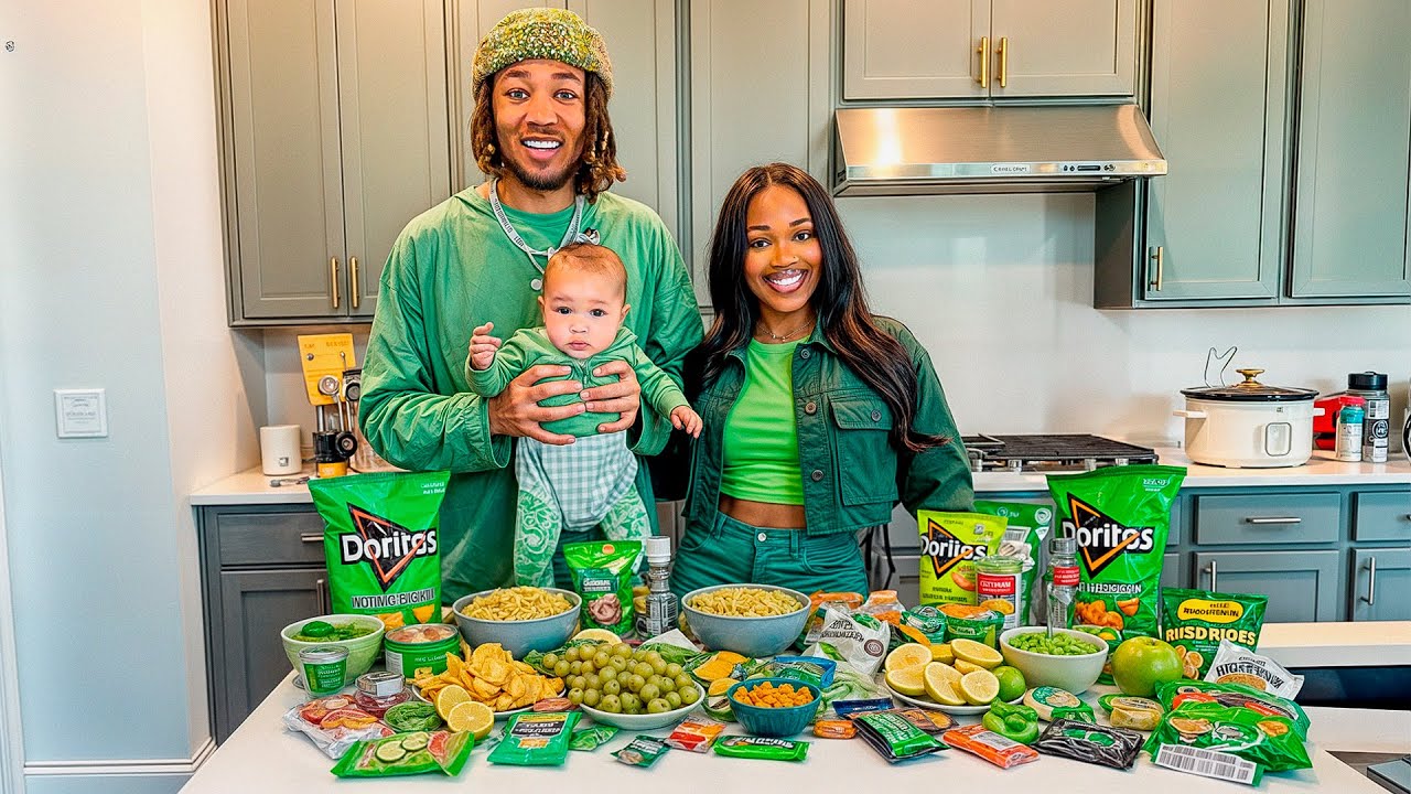EATING ONLY GREEN FOODS FOR THE DAY! 