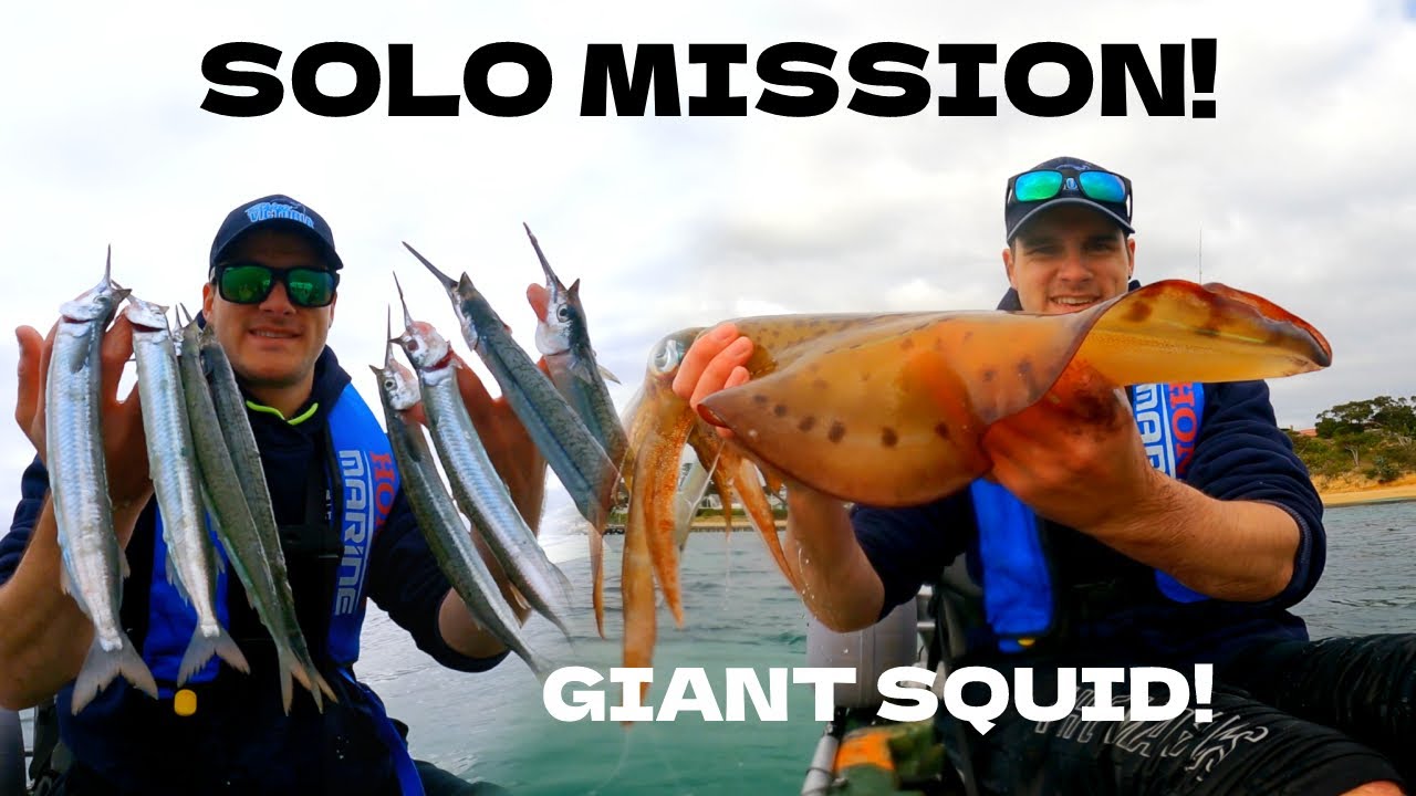 GIANT SQUID & GARFISH FISHING - SOLO MISSION on the KAYAK!