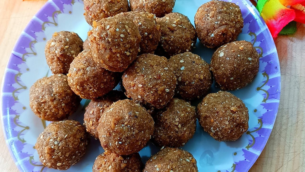बसंत पंचमी स्पेशल लड्डू ताजे नारीयल में मुंगफली डालकर बनाएं प्रोटीन से भरपूर टेस्टी हेल्दी लड्डू