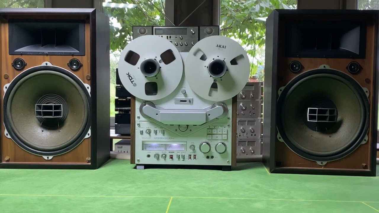 AKAI GX-646 & PIONEER CS-901A & PINK FLOYD