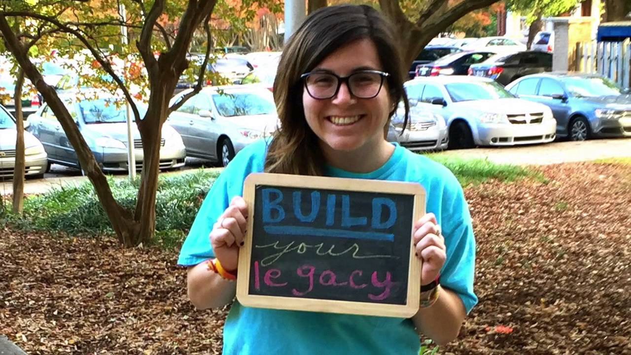 Build Your Legacy, Become a University 101 Peer Leader!