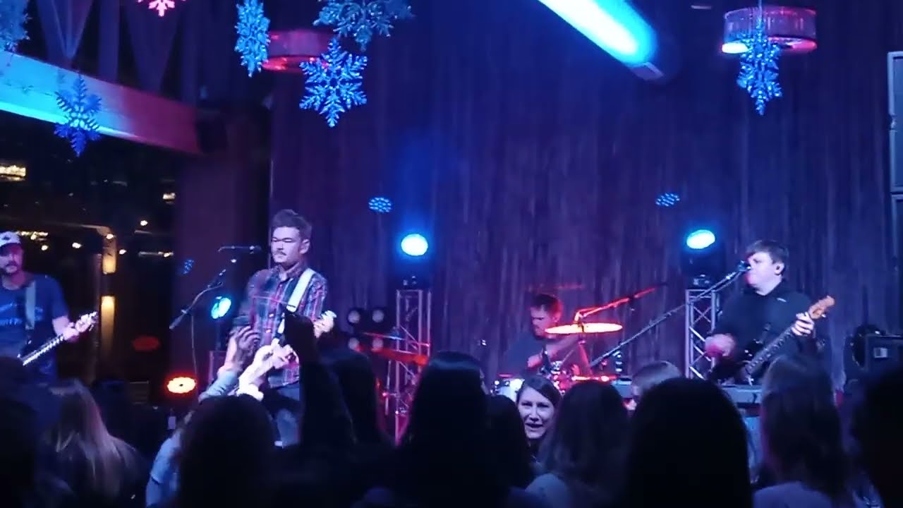 Some Shitty Cover Band - Teenage Dirtbag (Wheatus cover)