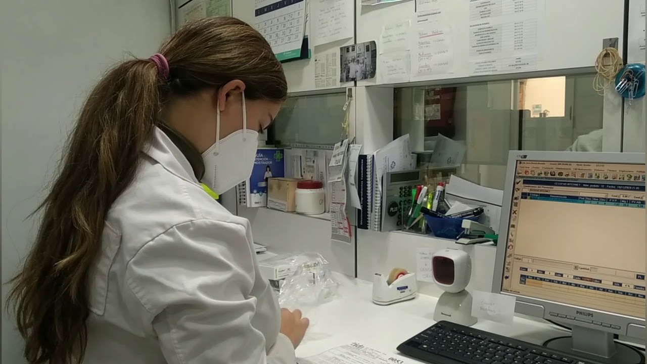Recepción de pedidos en farmacia San Julian