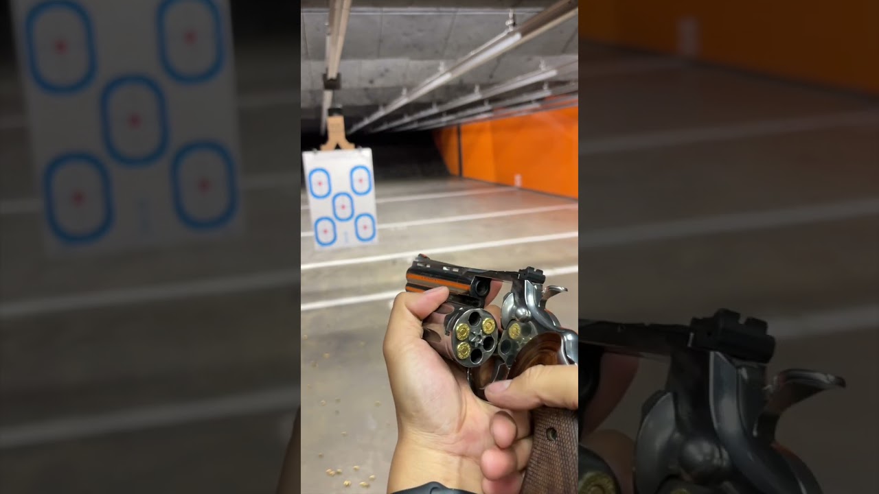 Colt python 357Mag 4.25 inch barrel revolver