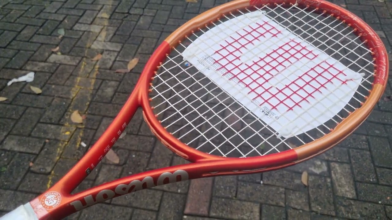 Raket Tenis Wilson Roland Garros Team 102