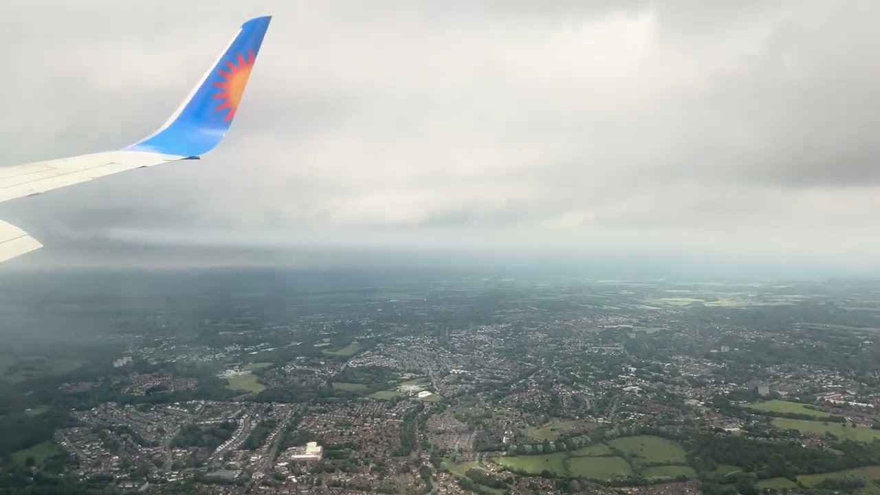 Windy and firm touchdown into Leeds Bradford aboard Jet2 Boeing 737-300 G-GDFL