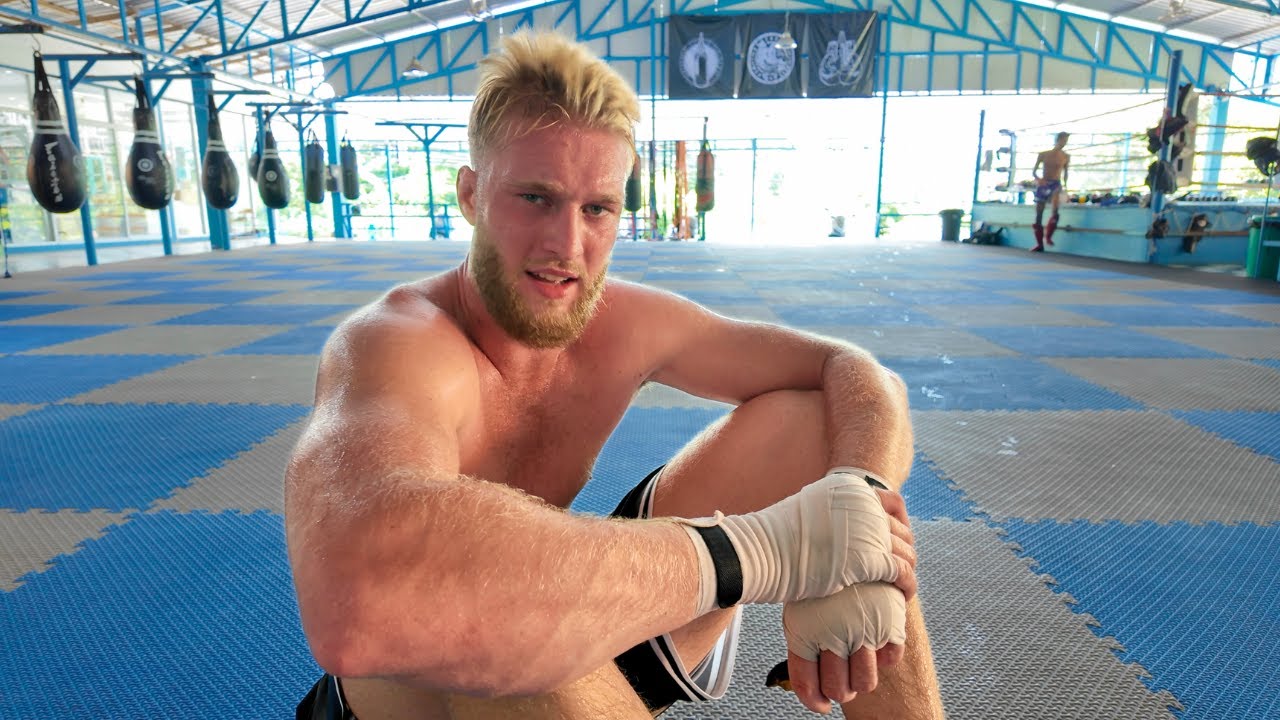 Day in the life of a Barbarian Fighter in Thailand