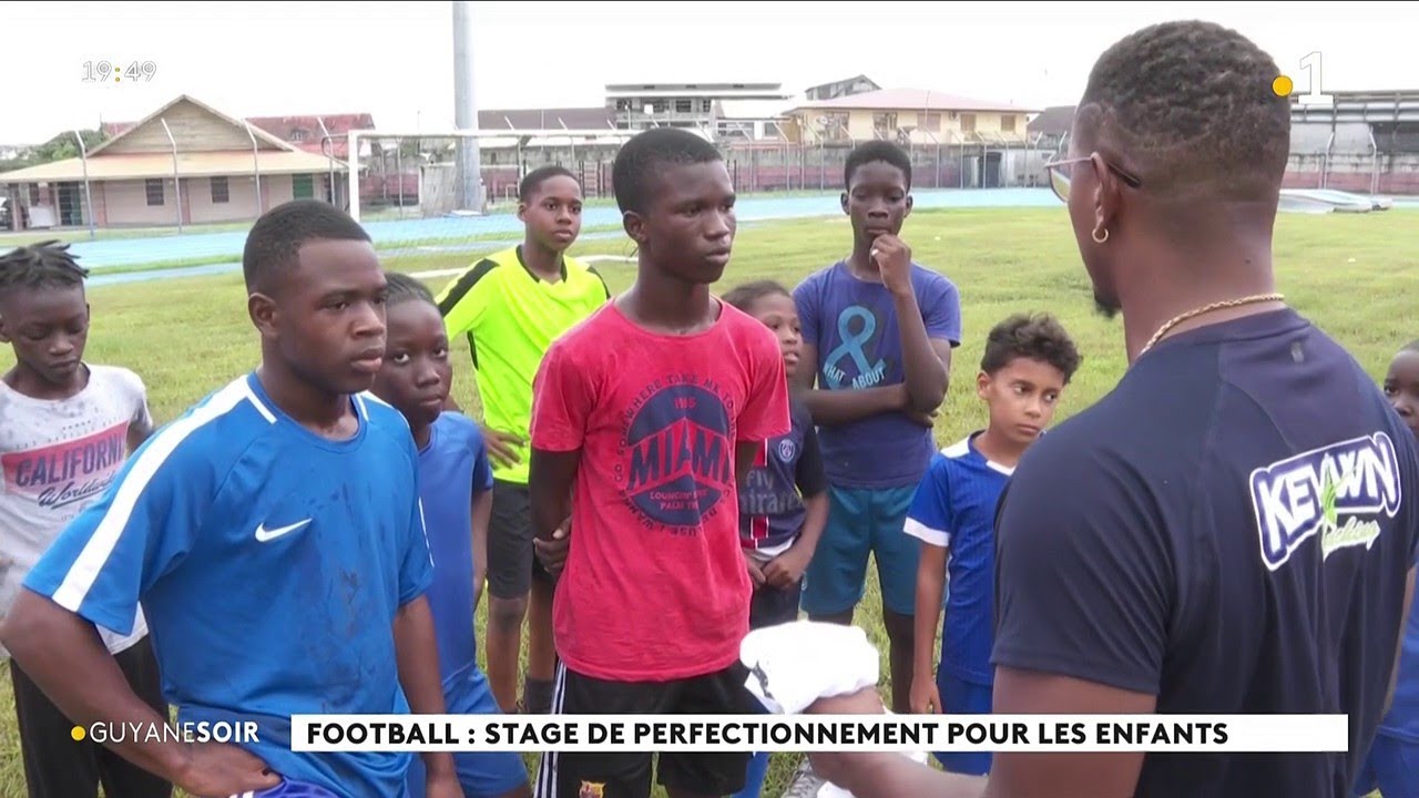 Saint-Laurent du Maroni : un stage de perfectionnement de football pour les enfants