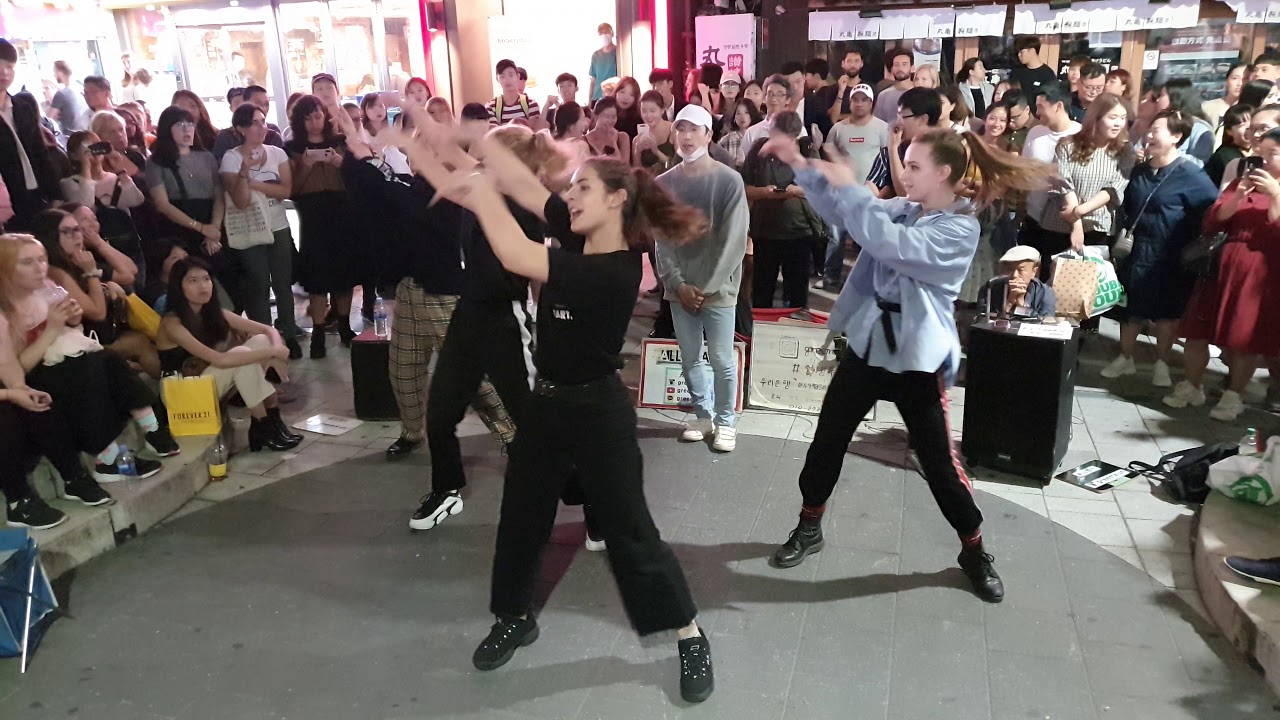 GREEMKUN, J.YANA, J.MOON & RL CHINGUS💖. BTS 'BOY WITH LUV' COVER. ENJOYING IMPROMPTU BUSKING.