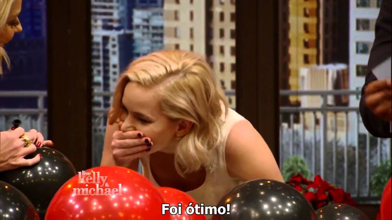 [LEGENDADO] Jennifer Lawrence joga 