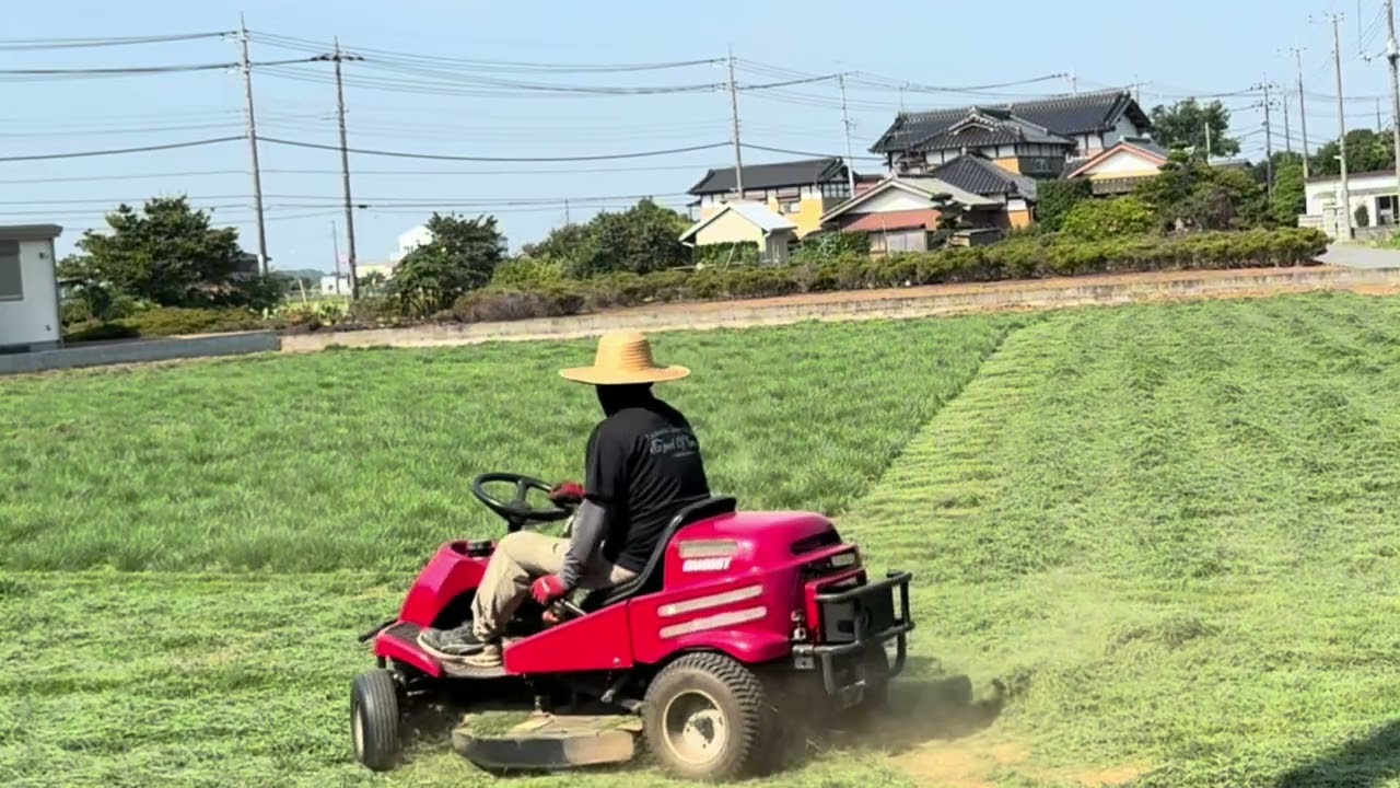 今年新植した芝畑！初の芝刈り作業風景！バロネスGM960Tロータリーモア
