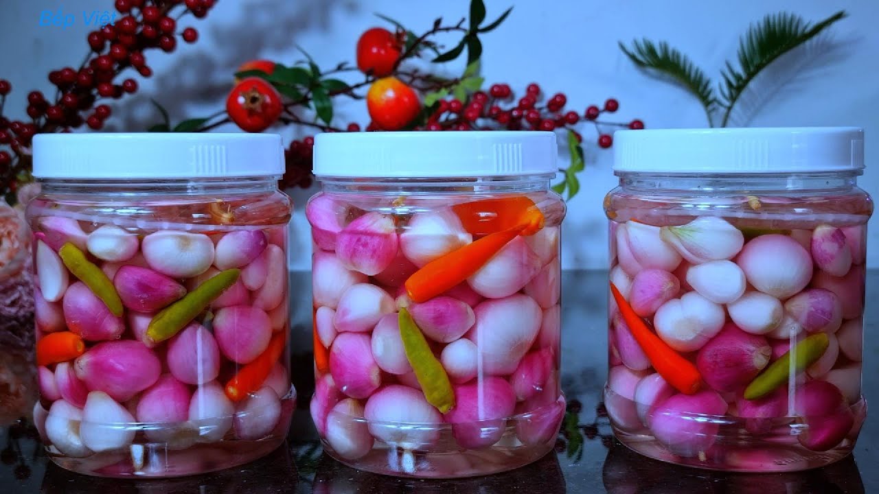Вот небольшой совет, как сохранить хрустящую текстуру маринованного кисло-сладкого лука-шалота и ...
