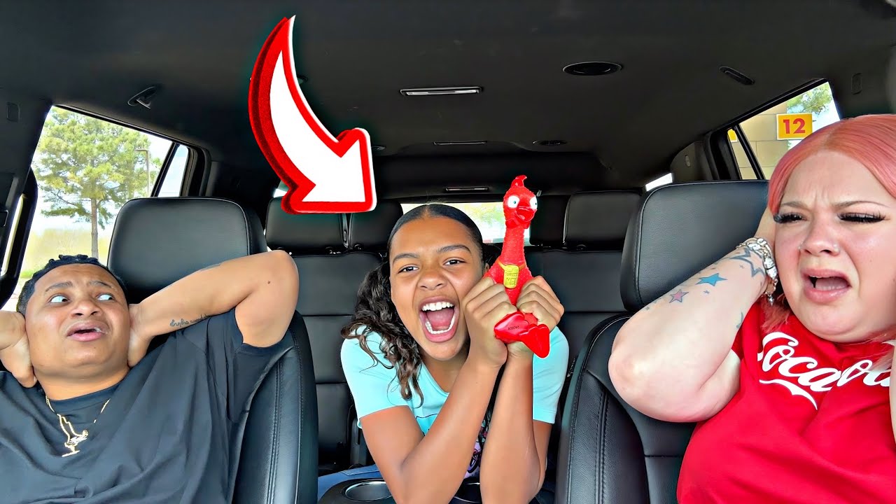 ANNOYING MY PARENTS WITH A SCREAMING BIRD *HILARIOUS*