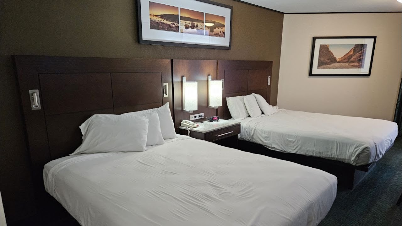 Don Laughlin's Riverside Resort - North Tower Standard Two Queen (Laughlin, NV)