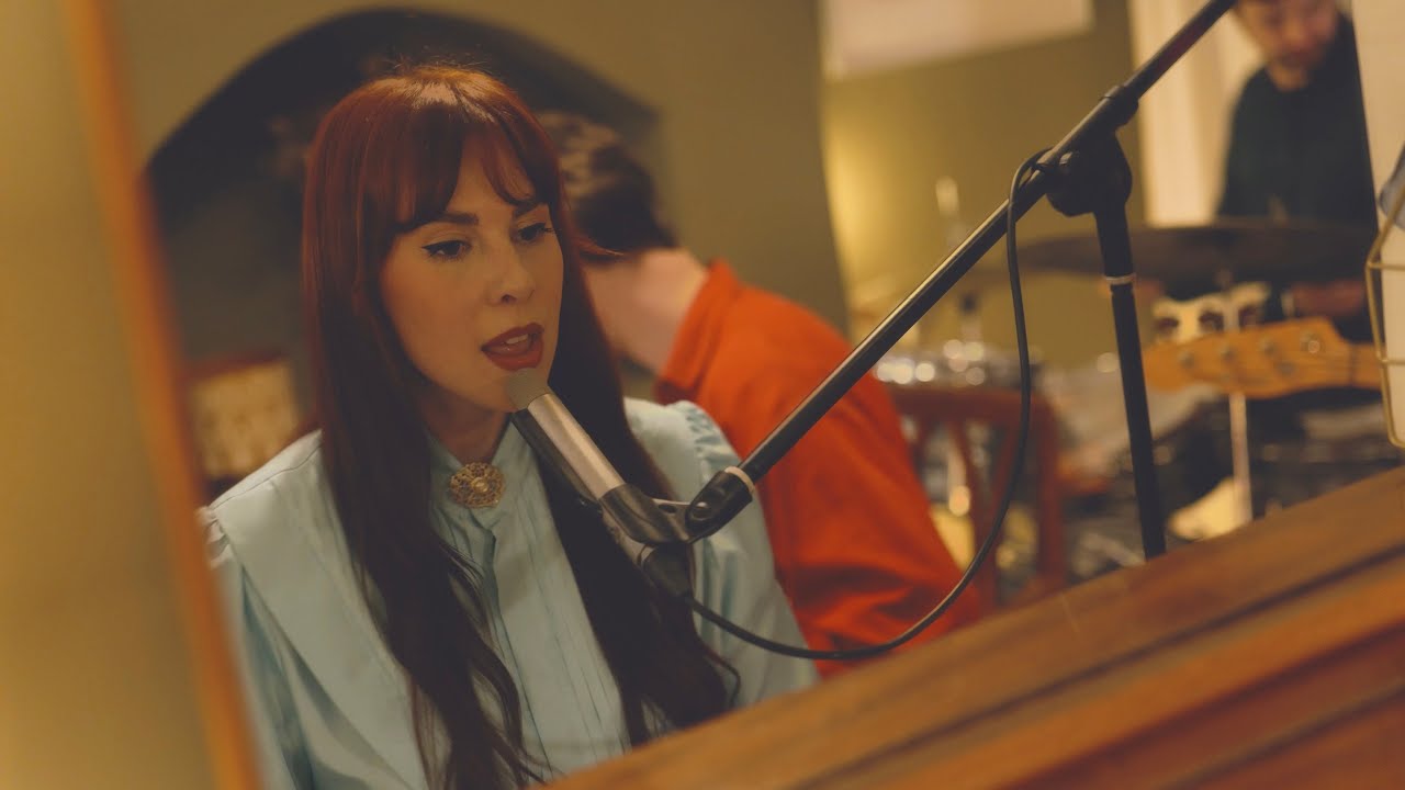 Georgia van Etten - Bennie And The Jets [Official Video]