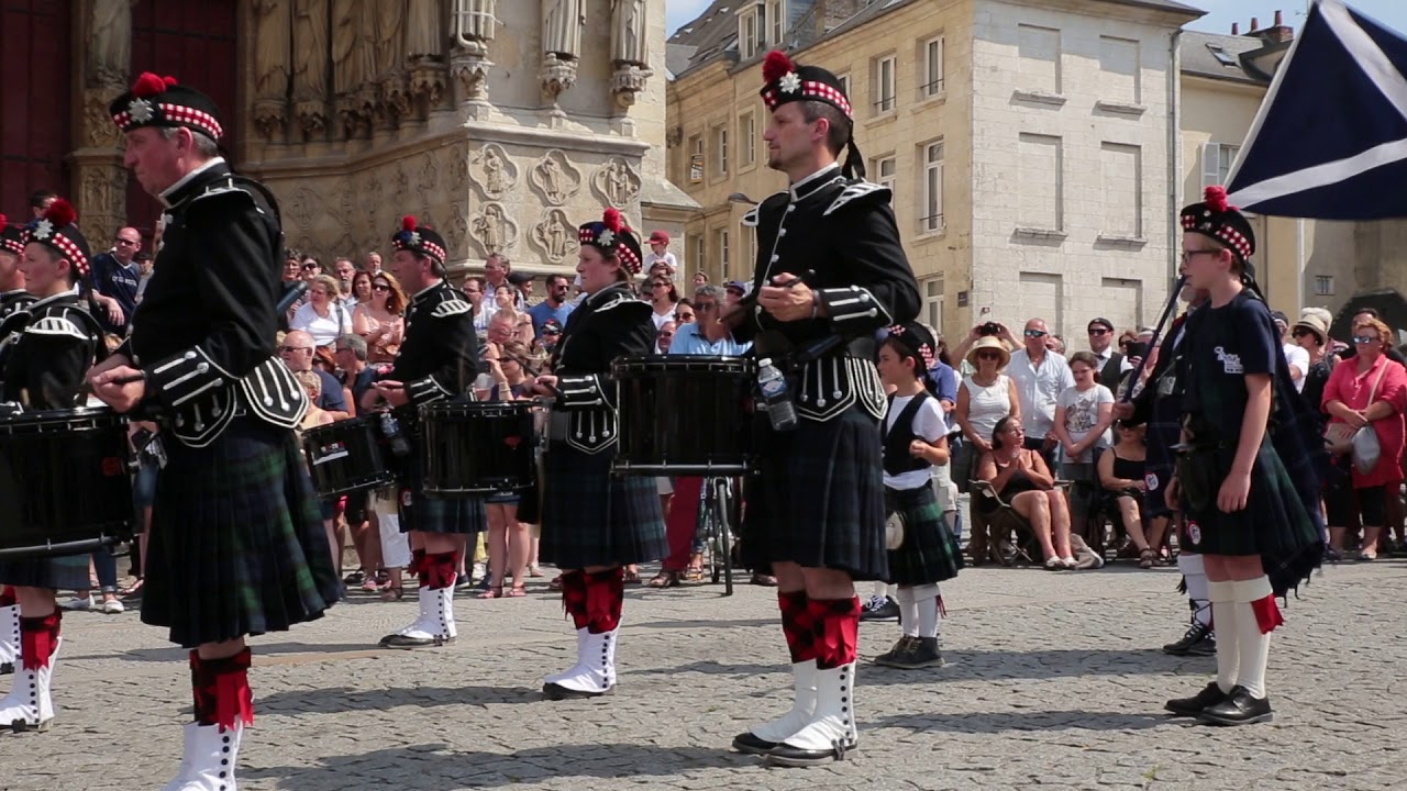 United Pipers for Peace 2018 - Samarobriva Pipes and Drums at Amiens cathedral square