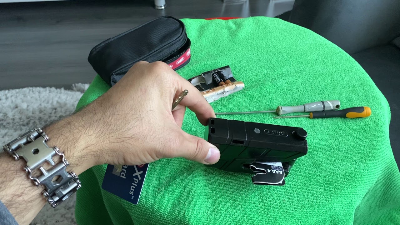 Abus Granit Detecto XPlus 8077 Disk Kilidi Pil Değişimi ve İnceleme - Battery Replacement and Review
