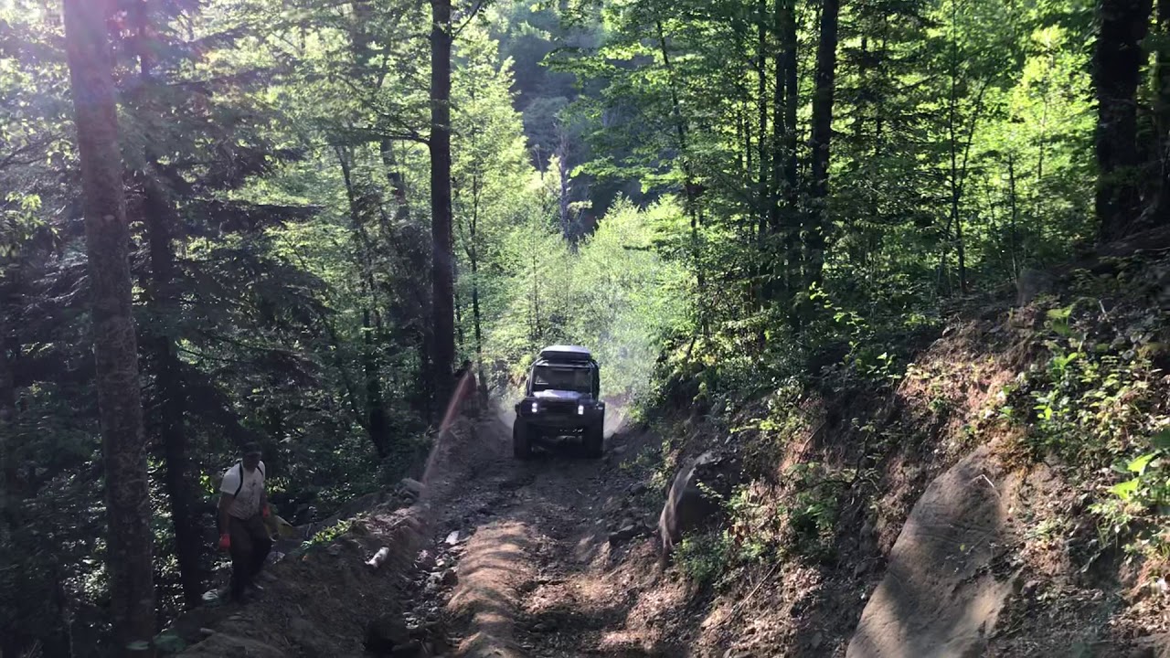 Defender by portal axels + 40&rdquo; Maxxis Trepador