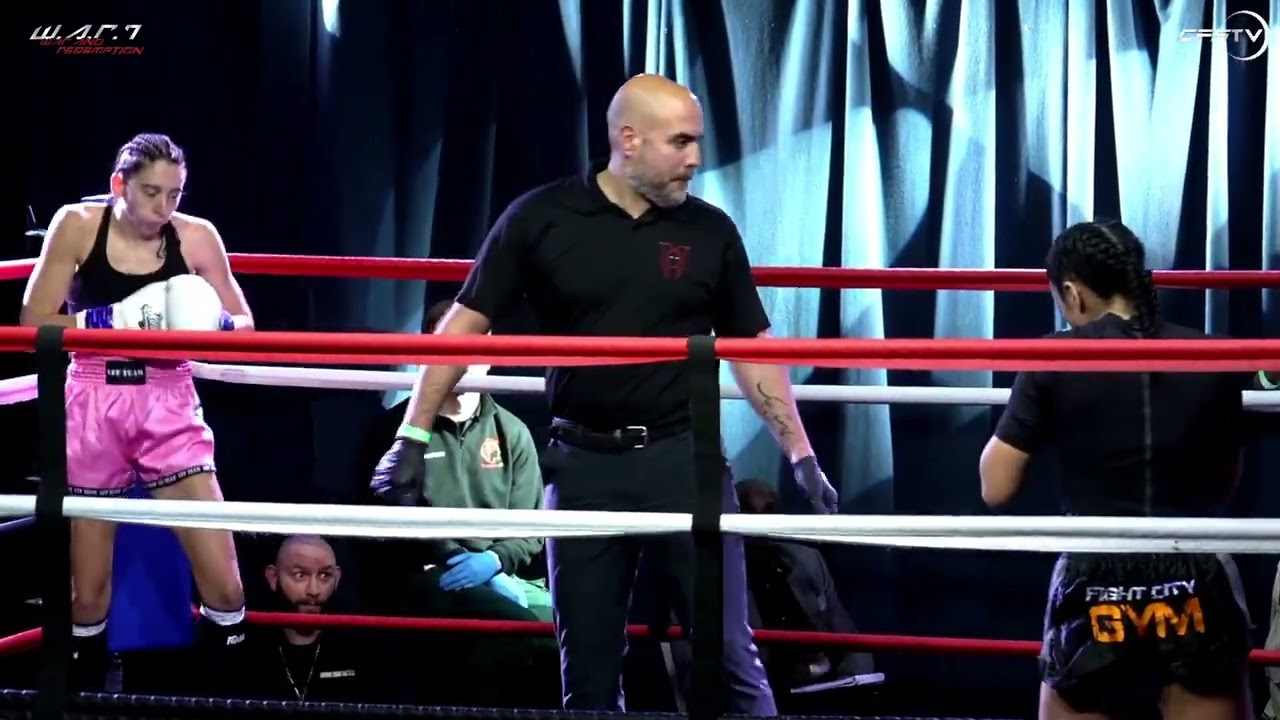 Sadia Kazi (Fight City Gym) v Amy Nightingale (London Fight Factory) | 56kg N Class Thai | WAR 7
