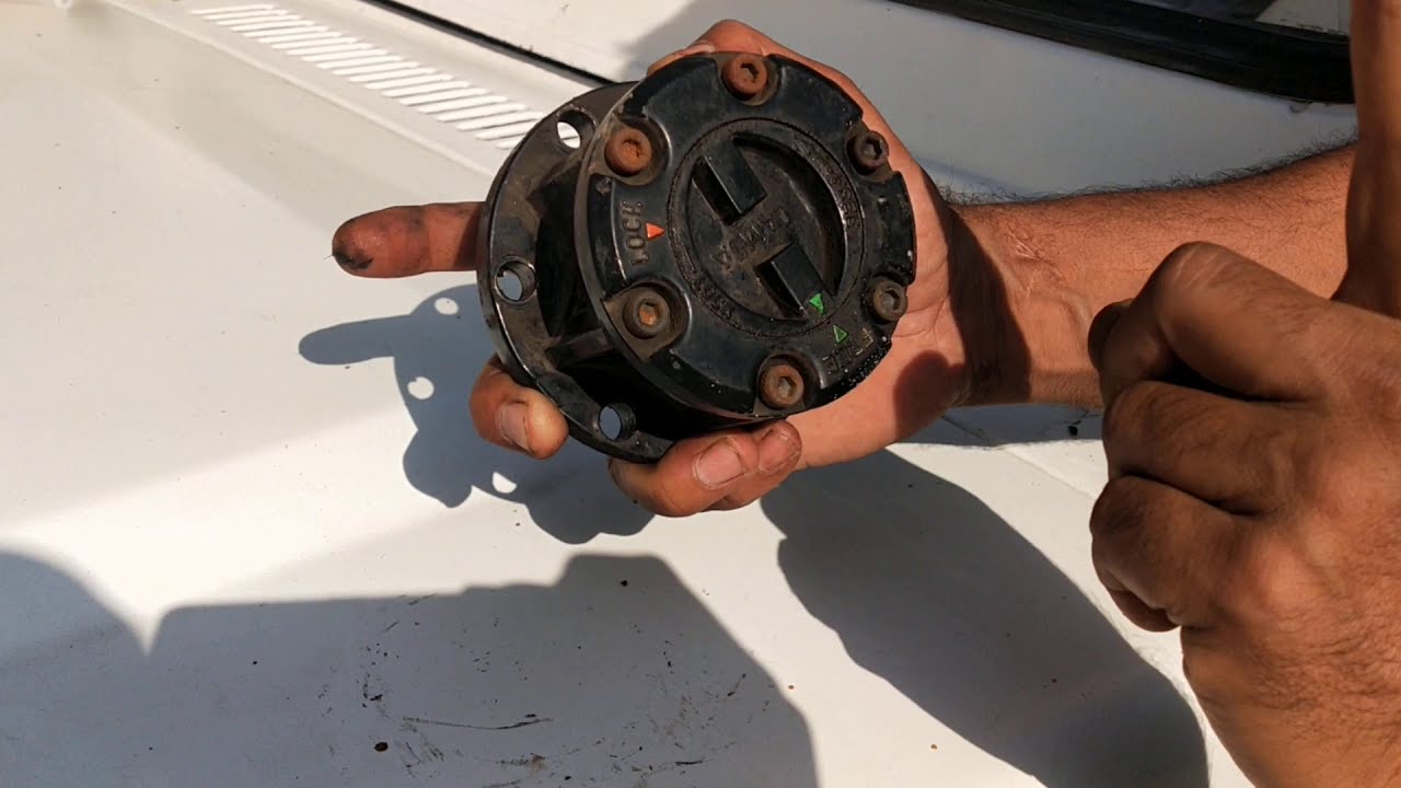 Four wheel hub power saving and easy steering Maruti Gypsy MG413W
