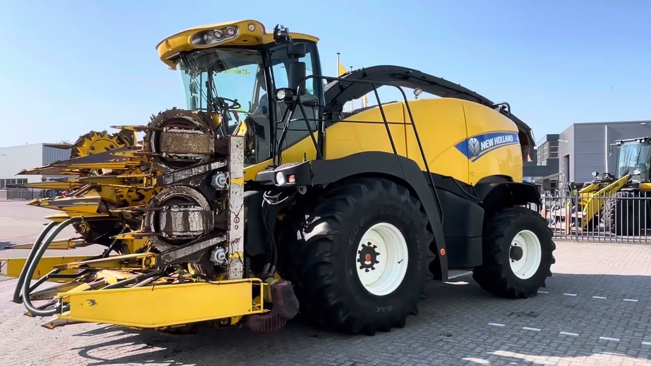 New Holland FR700