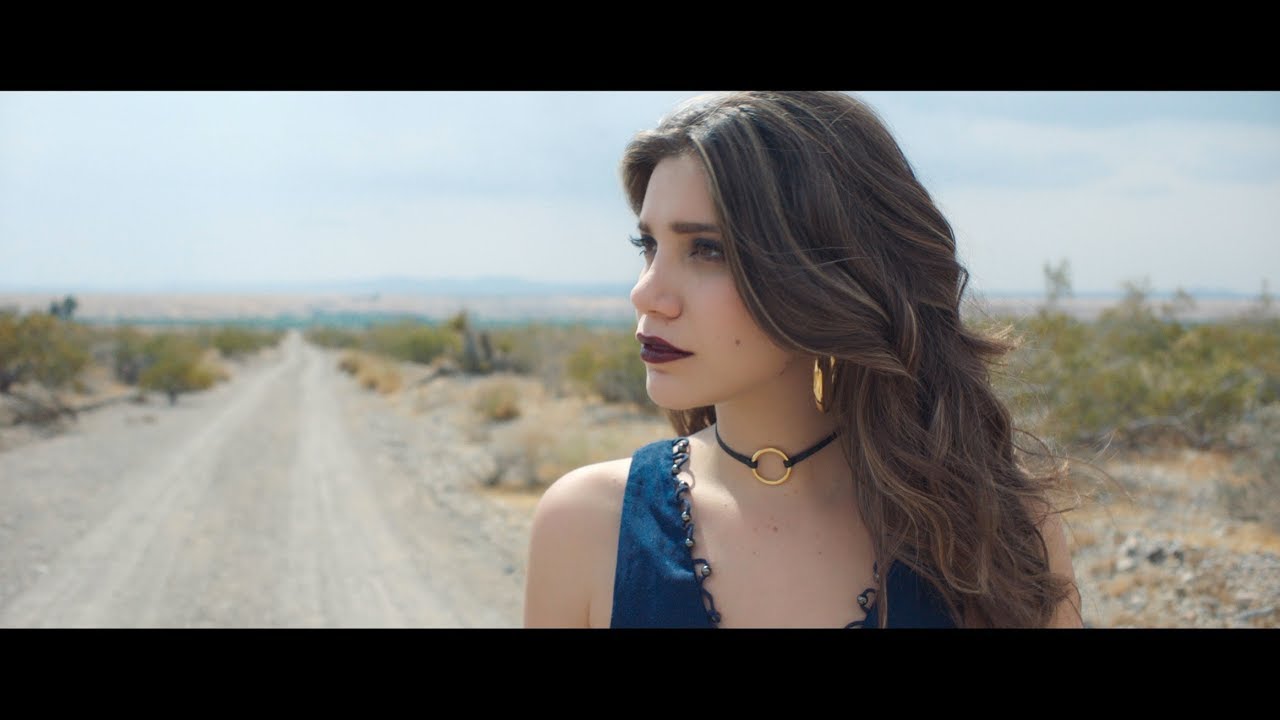 NAÍZA - Cayendo (Video Oficial)