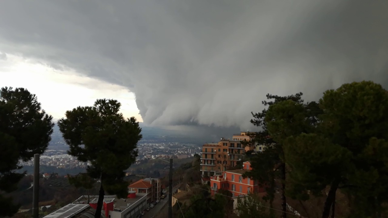 Tsunami di neve a Chieti