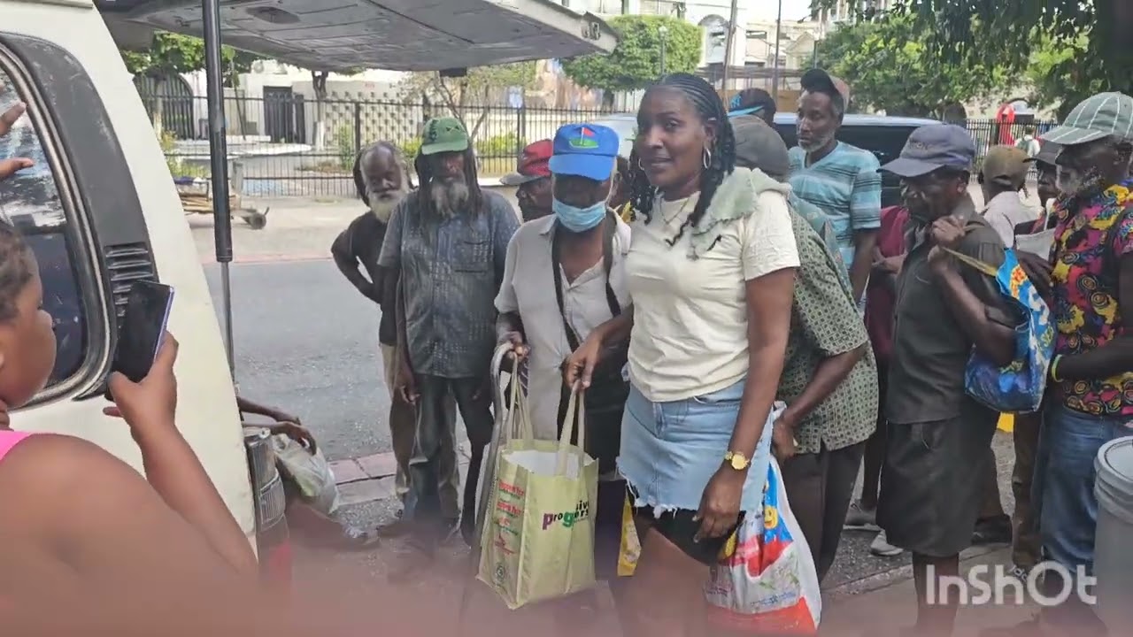 giving back to the homeless down town Kingston every last wensday each one helps one ❤️ ♥️