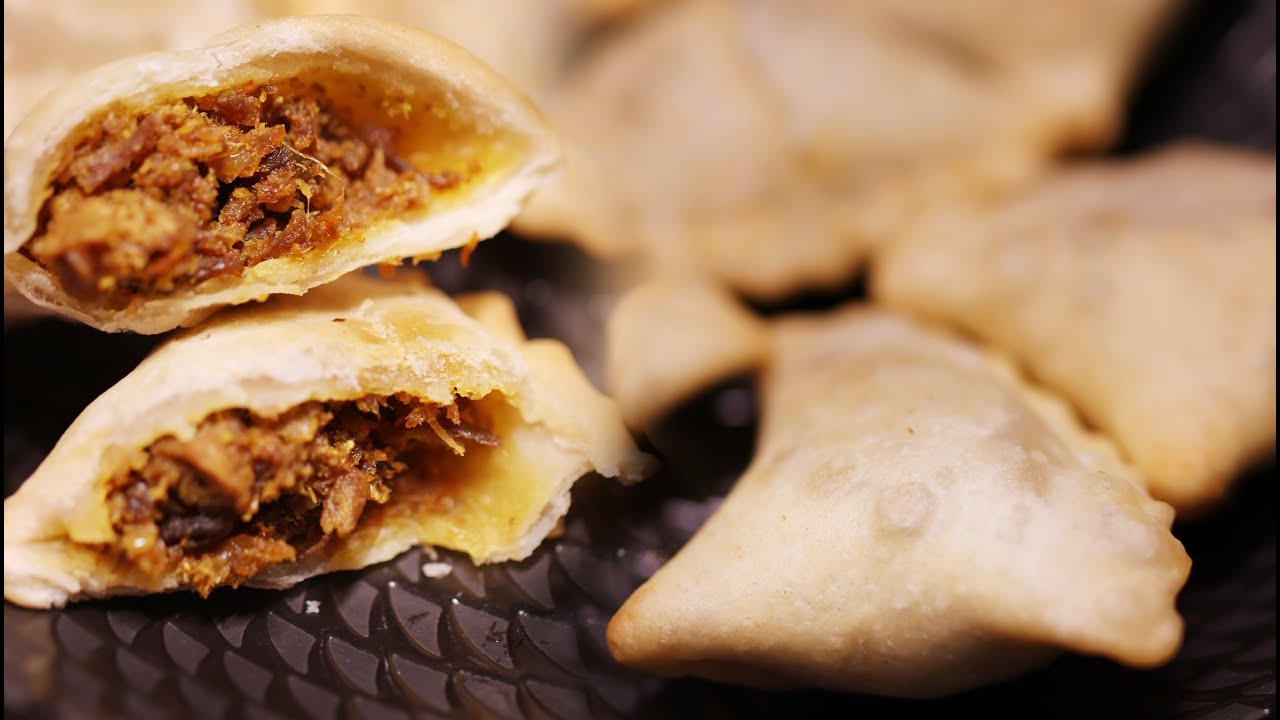 Easy steps to making lamb samosas | Samosa