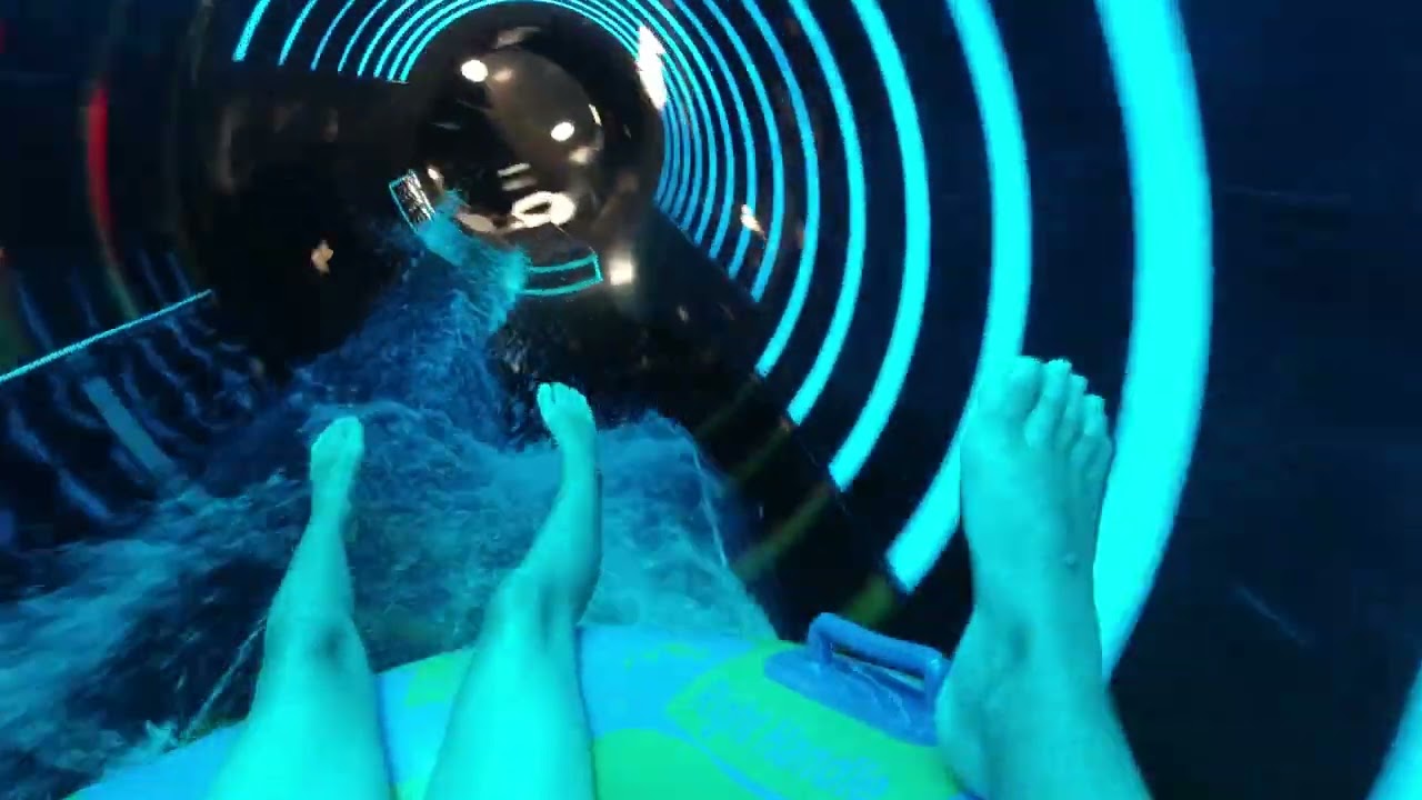 Toboggan avec bouée ; séjour Camping Homair 'Soleil de la Méditerranée'
