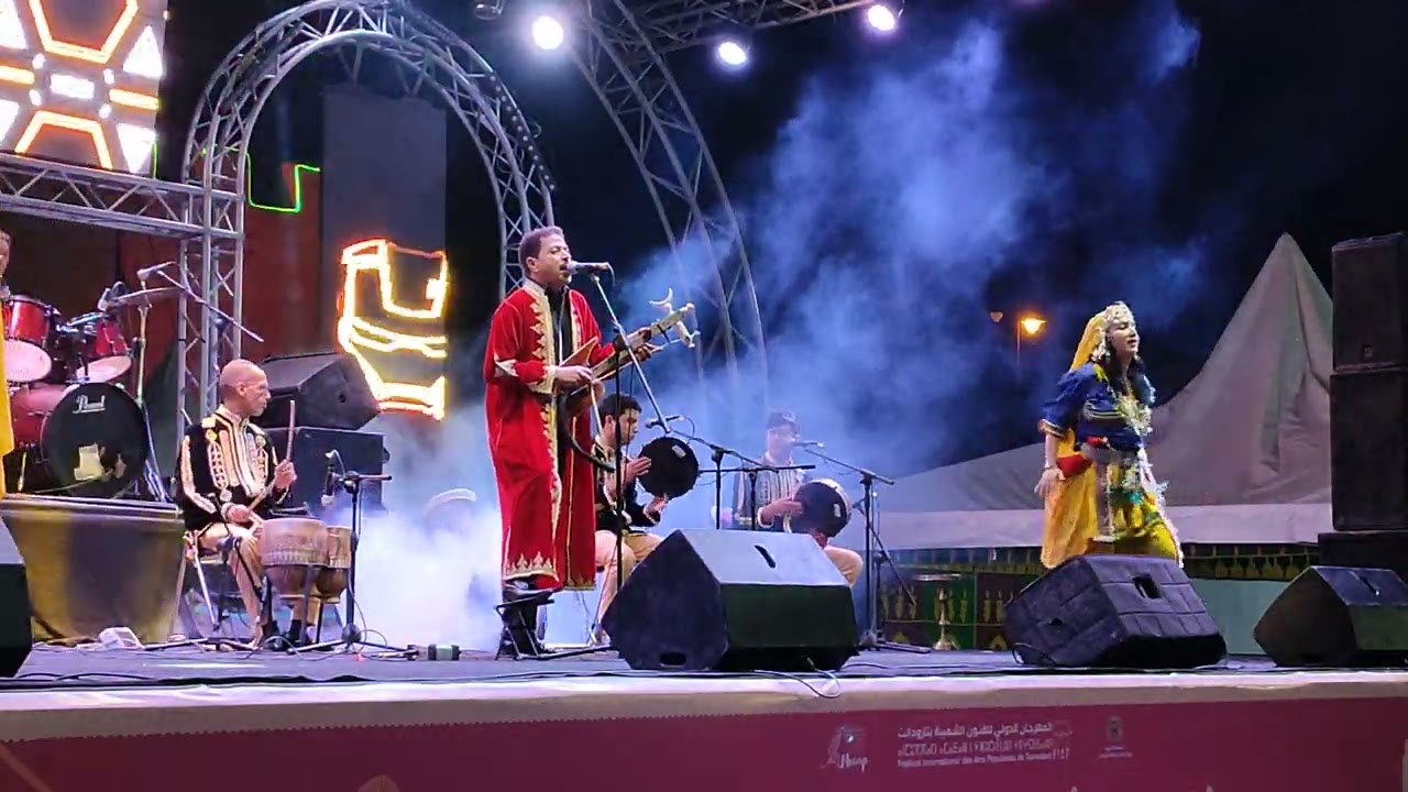 الحسين الطاوس يلهب الجمهور الروداني في فعاليات الدورة الثانية من المهرجان الدولي للفنون الشعبية