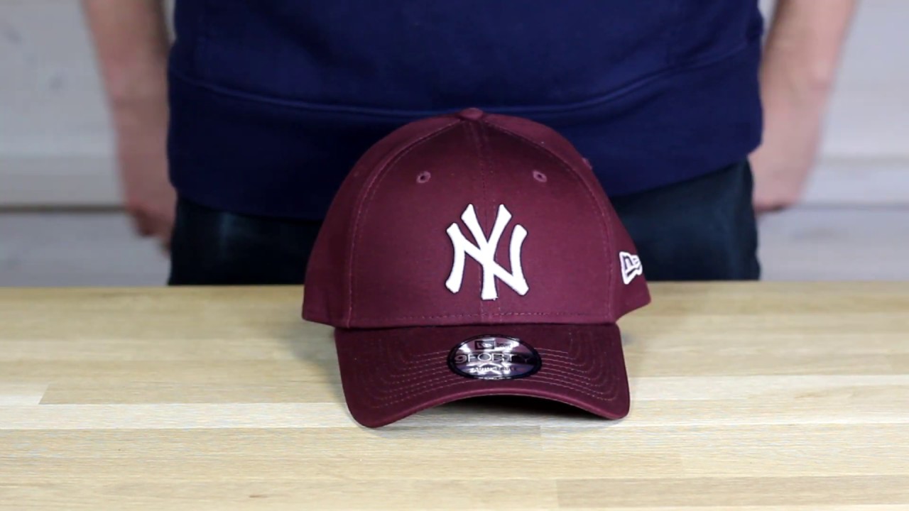 New Era New York Yankees League Essential Cap in MRN