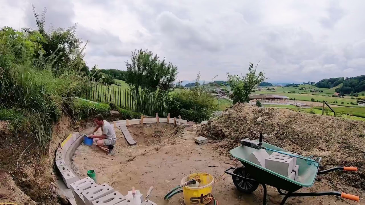 Gartenteich (Naturteich / Creabeton Santuro / Bauhaus QuickMix / Takeuchi TB 28FR)