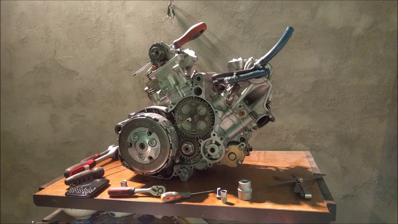 Aprilia SXV 550 valve adjustment Cylinder Head Gasket Replacement Part I