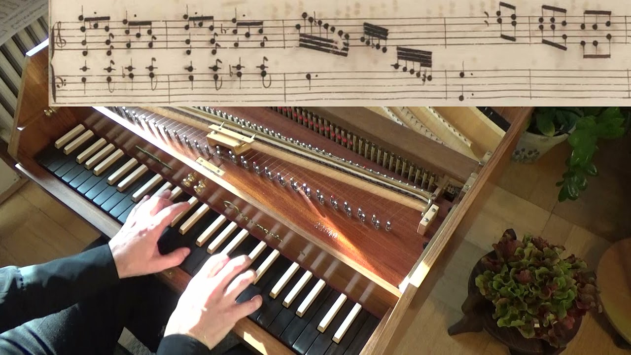 Scarlatti - Sonata K. 159 in C major with scrolling score