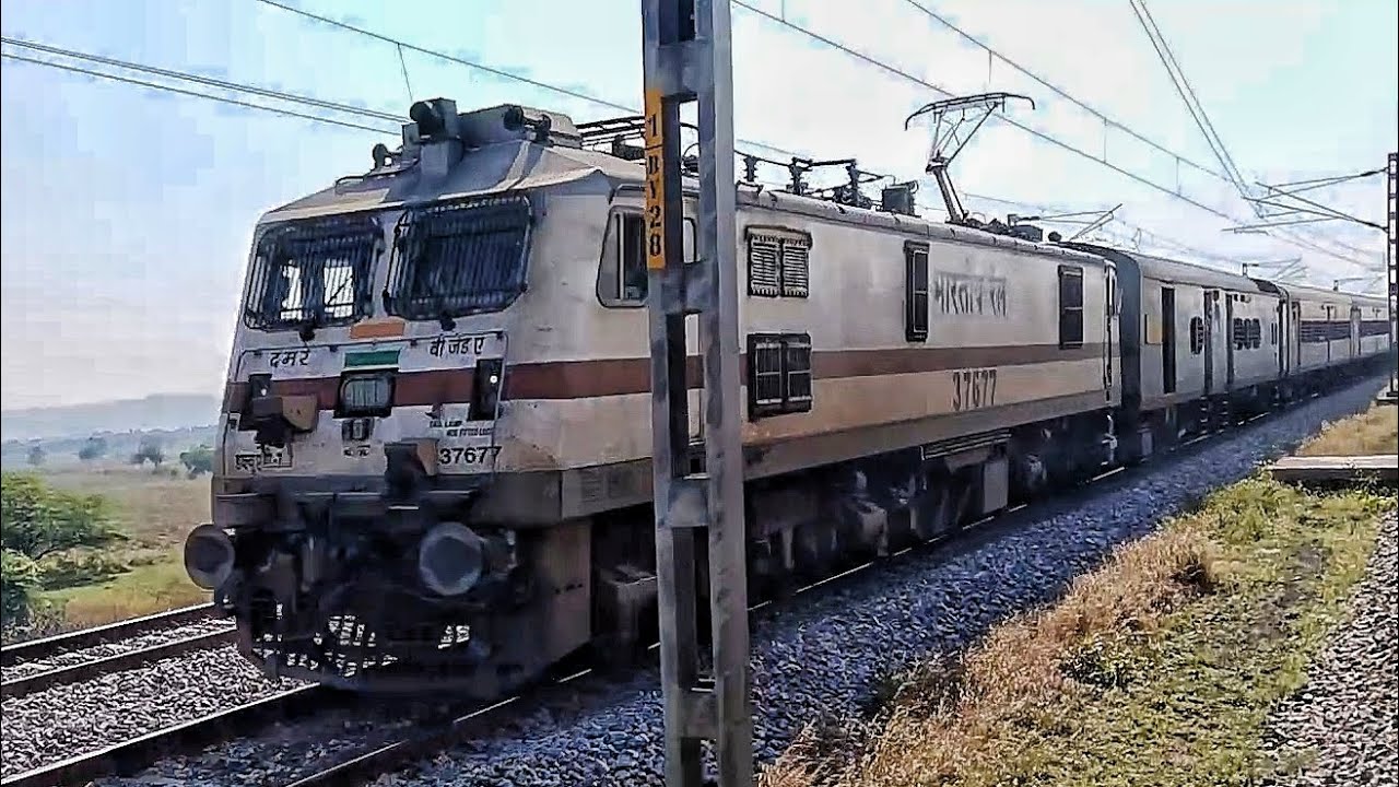High Speed Superfast and Premium Train Railfaning Vlog | Rajdhani , Shatabdi , Duronto Express
